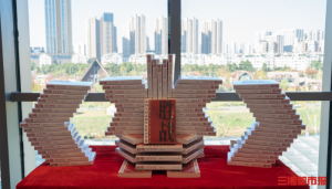 岳麓書會(huì) 書香湖南丨報(bào)告文學(xué)《勝戰(zhàn)》在長(zhǎng)沙首發(fā)